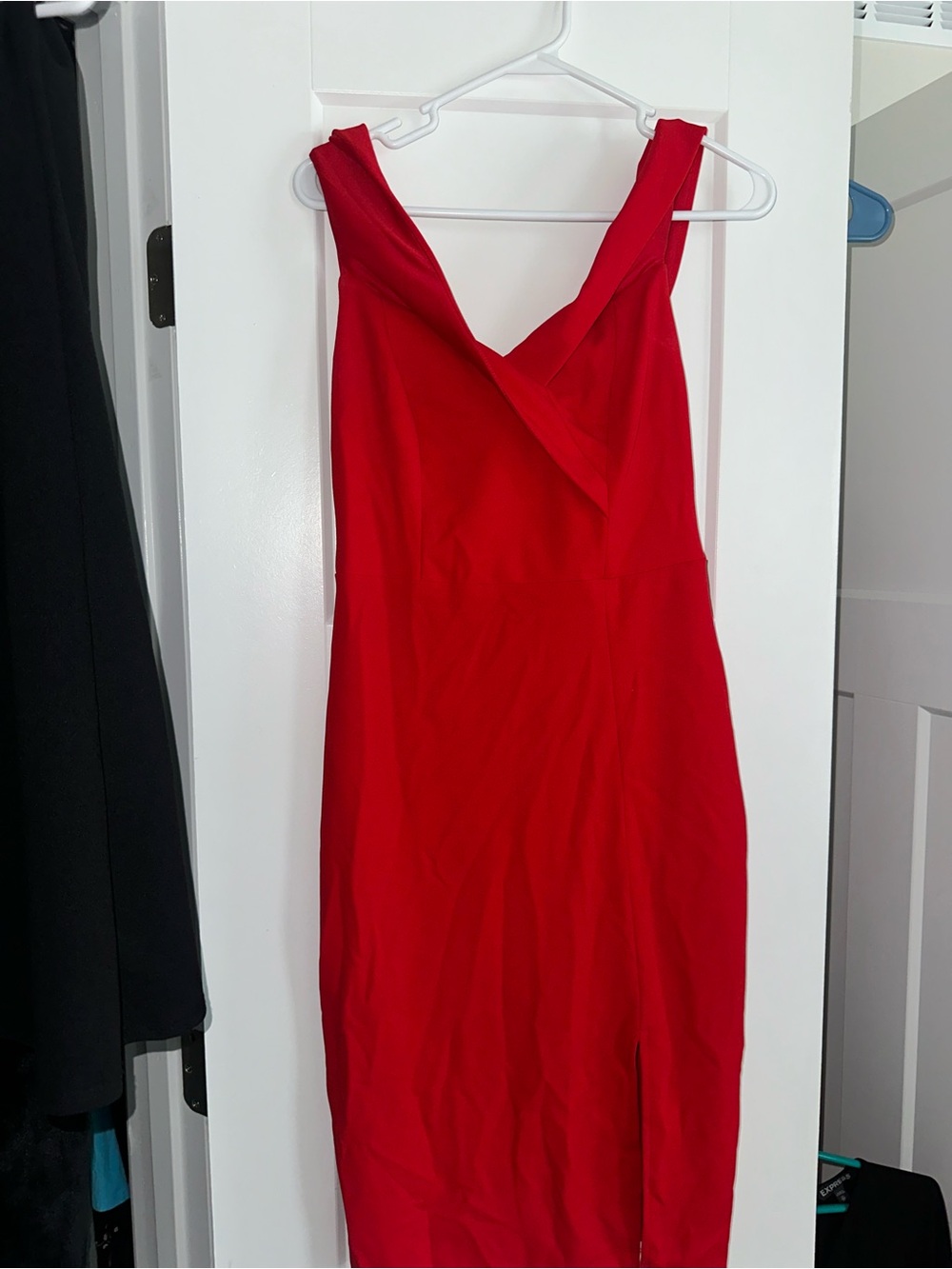 Premier Amour Red Sheath Cocktail Dress | Size 8